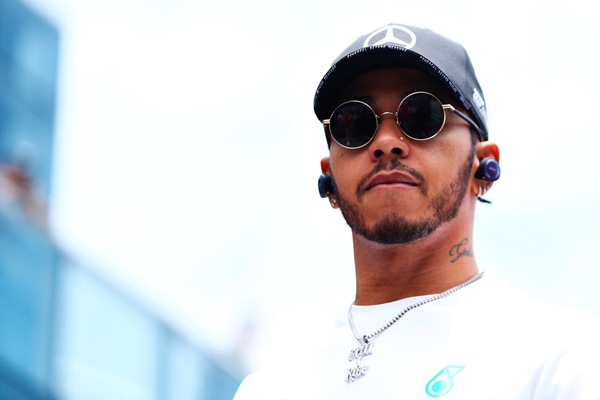 Hamilton: "Con Valentino Rossi sarà una grande sfida"