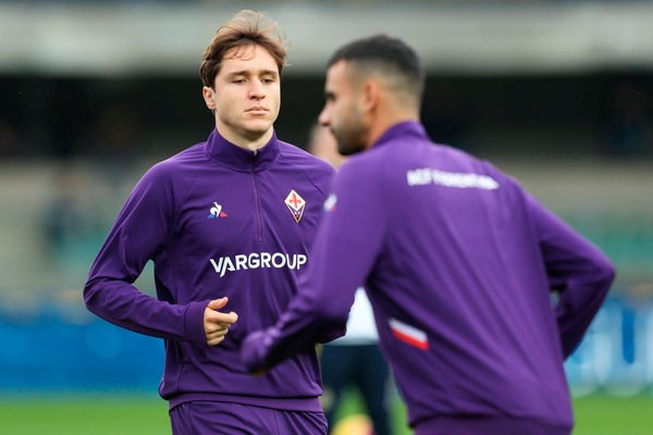Chiesa è un giallo: la Juve assiste