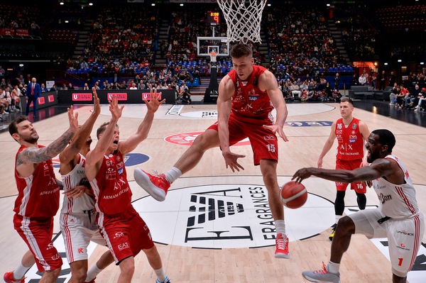 Serie A, bene Virtus Bologna, Olimpia e Sassari. Varese passeggia. Trieste, che rimonta!