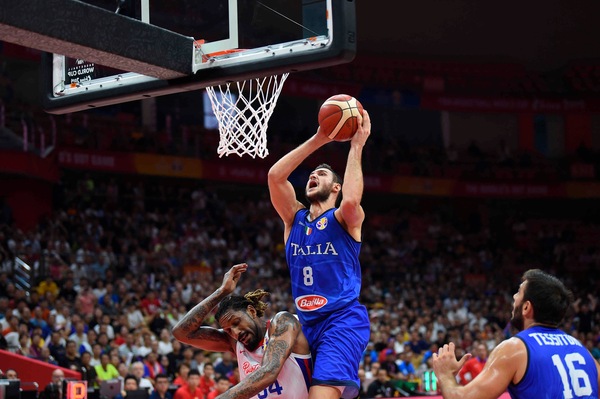 Nba, Gallinari non basta ai Thunder: Bucks e Lakers non si fermano