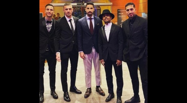 Juve, Khedira e il colore dei suoi pantaloni: quanta ironia sui social