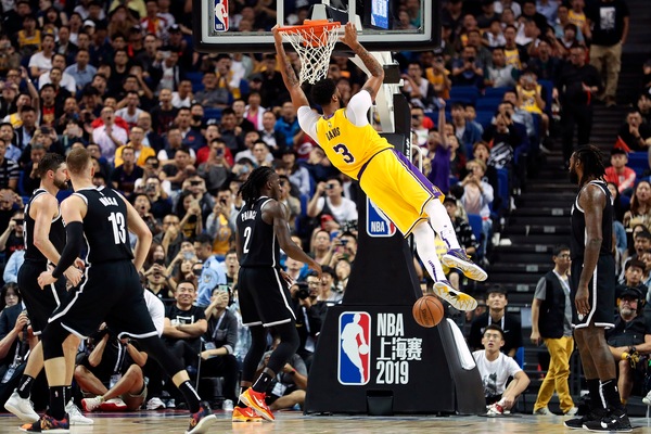 Nba, Davis e i Lakers abbattono i New Orleans di Melli. Harden trascina Houston