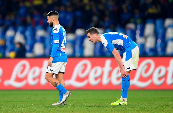 Napoli, la squadra interrompe il ritiro: domani la ripresa