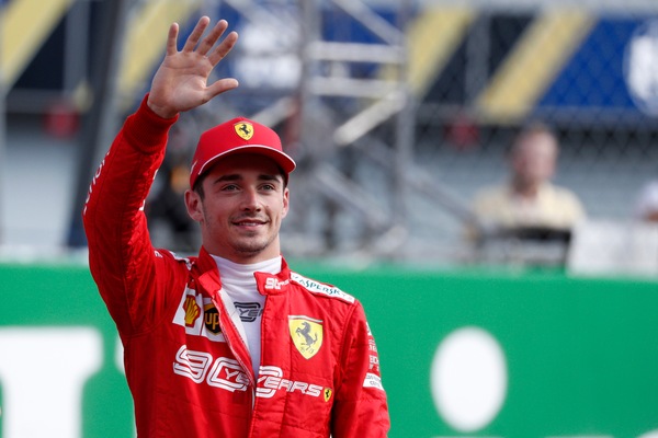 F1, Leclerc inaugura le "sue" tribune