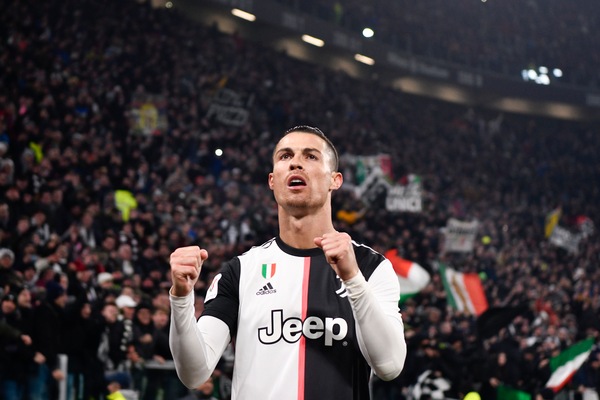Ronaldo corre con Obikwelu verso il sesto Pallone d’Oro