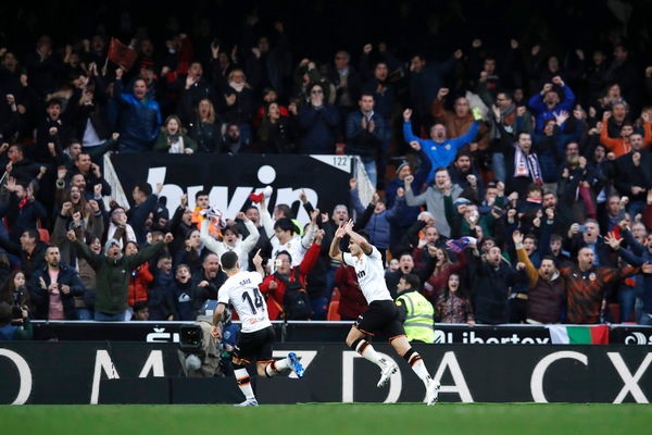 Liga, il Valencia ritrova il successo e Florenzi: 2-1 al Betis