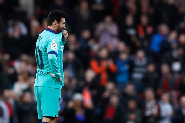 Caos Barcellona: "Pagò per screditare Messi e Guardiola sui social"