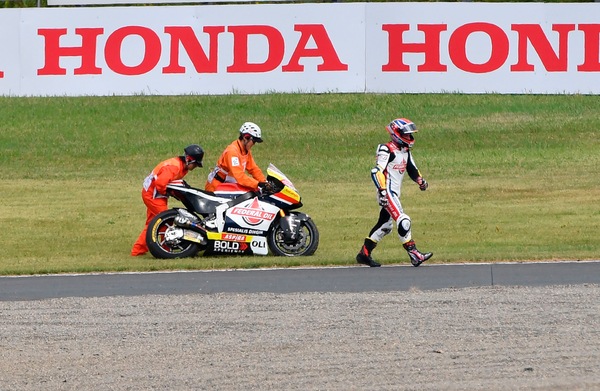Moto2, Sam Lowes infortunato: salta i test a Jerez