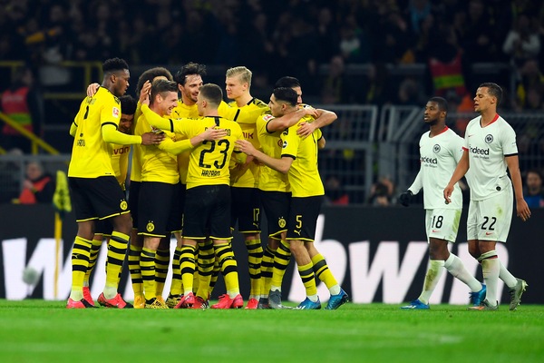 Bundesliga, poker Dortmund: segna Haaland, applausi per Emre Can