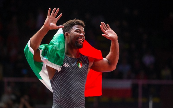 Lotta: Chamizo vince la medaglia d'oro nei 74 kg