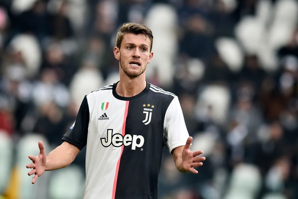 Coronavirus, la Juve: "Siamo una squadra, forza Rugani"