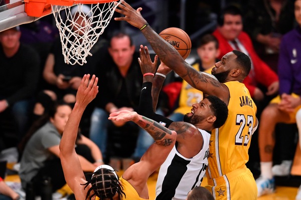 Nba, LeBron James inarrestabile. Vincono i Bucks, Gallinari trascina i Thunder