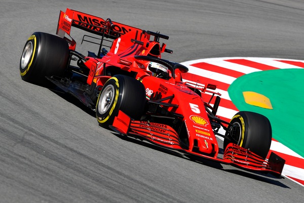 Ferrari, Vettel rassicura: "La stagione è ancora lunga"