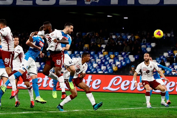 Napoli da Europa, Torino da retrocessione: granata ko al San Paolo e in crisi nera