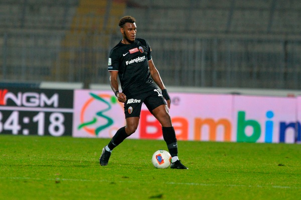 Serie B, Memushaj e Gravillon fermati per una giornata