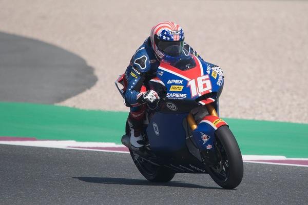 Moto2, Qatar: Roberts vola in pole, Marini 2°
