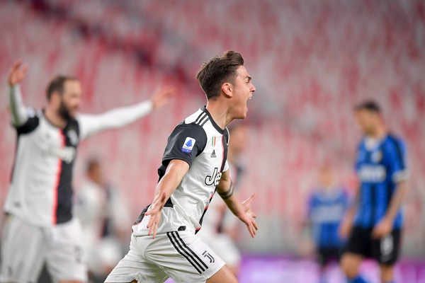 Serie A, Juve-Inter 2-0: Ramsey e Dybala show, Sarri torna in vetta