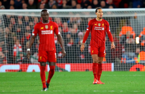 Premier League, aumentano i casi di Coronavirus: ipotesi rinvio per il prossimo turno