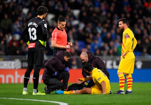 As: "Suarez vuole tornare contro il Napoli: il Barcellona ci spera"