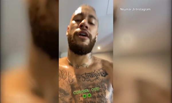 Neymar contro il virus: "Corona out!"