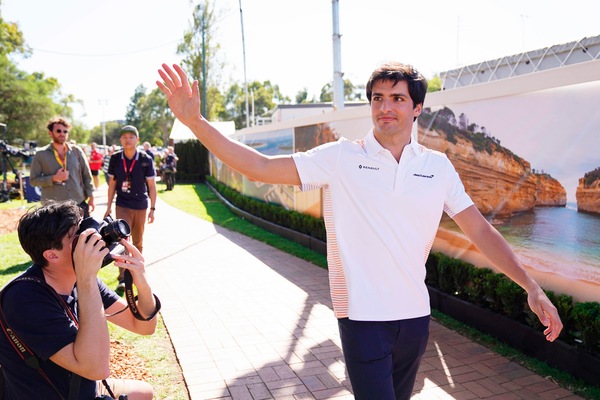 Coronavirus F1, Sainz:"Dobbiamo essere tutti responsabili"