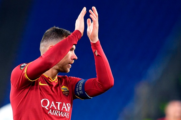 Coronavirus, Dzeko e la Roma: "Facciamo il tifo per medici e infermieri"