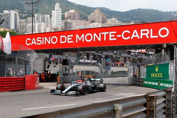F1: Gp virtuali al posto delle gare posticipate o annullate