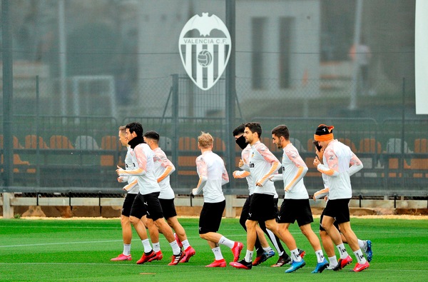 Marca: "Guariti i 10 giocatori e tecnici del Valencia positivi al Coronavirus"