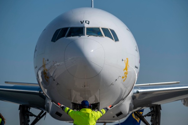 Coronavirus, a Palermo il primo aereo dalla Cina: 40 tonnellate di aiuti!