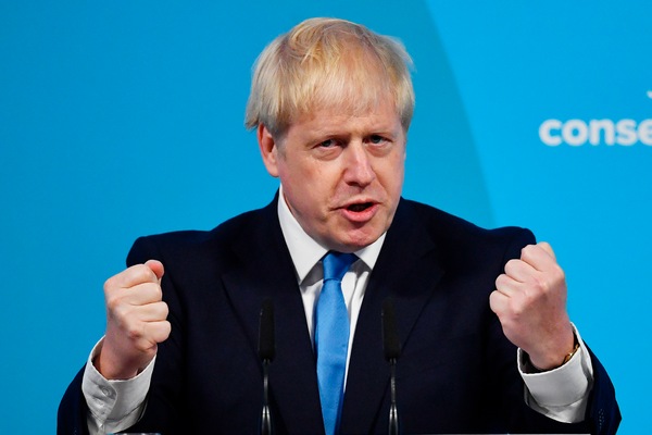 "Johnson sta meglio, reagisce e dialoga con i medici"
