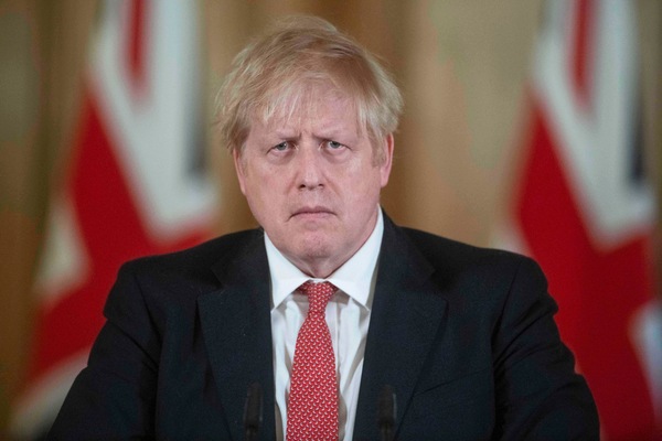 Coronavirus, Gove rassicura: "Johnson non è attaccato a ventilatore polmonare"