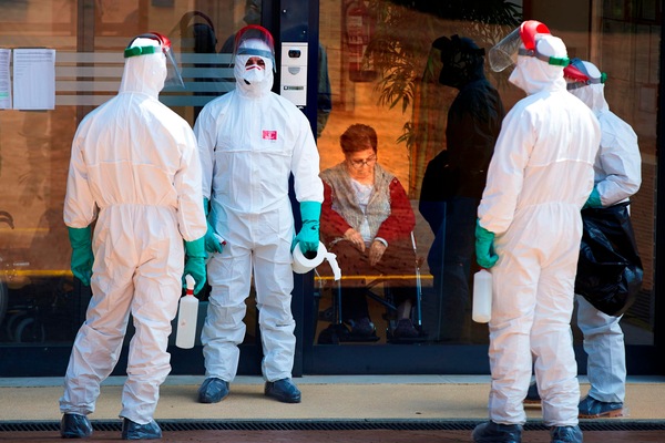 Coronavirus, quasi 14mila morti in Spagna: 743 nelle ultime 24 ore