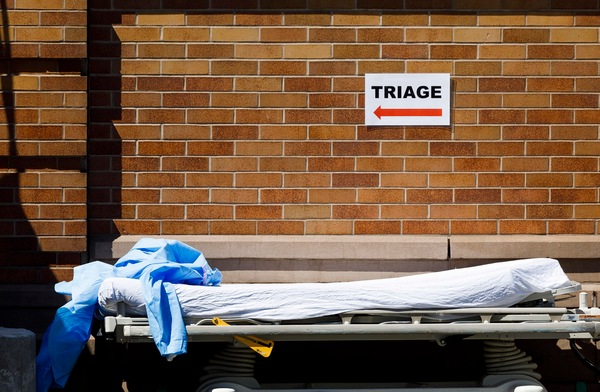 Coronavirus, a New York 731 morti in un giorno. 11 mila vittime negli Stati Uniti