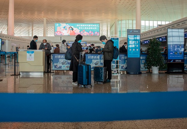Coronavirus, a Wuhan 1° giorno senza lockdown: partono in 65mila
