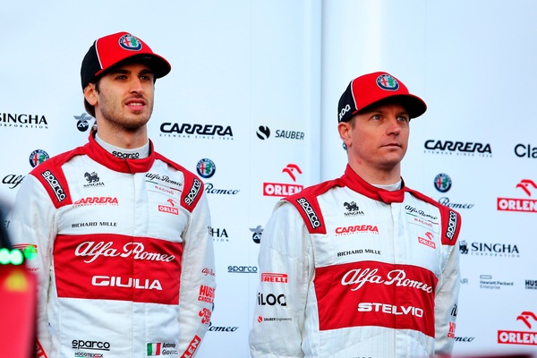 Alfa Romeo, Giovinazzi loda Raikkonen: "Mi aiuta molto e c’è grande rispetto"