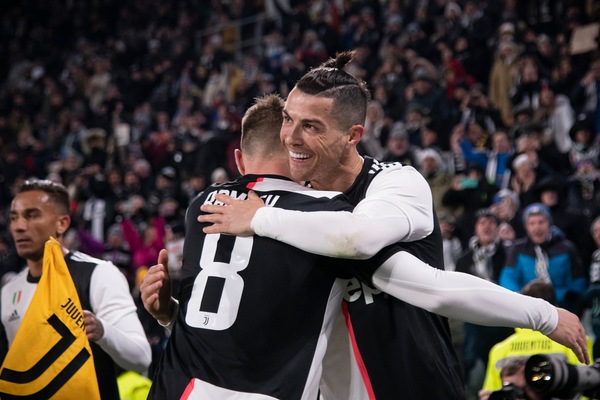 Juve, Ramsey incensa Cristiano Ronaldo: "Tra i più grandi della storia"