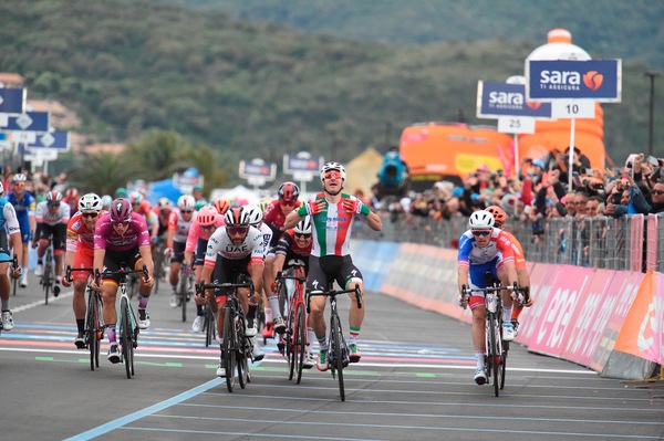 Giro d'Italia, inizio il 3 ottobre: dubbi sulla partenza da Budapest