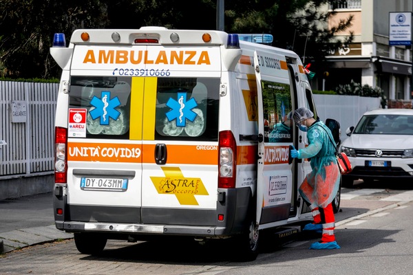 Coronavirus, 437 nuovi morti. In calo positivi e pazienti in terapia intensiva