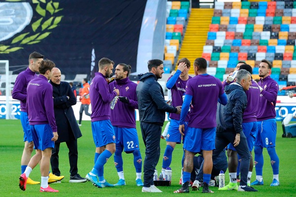 Fiorentina, tre atleti e tre membri dello staff positivi al Coronavirus