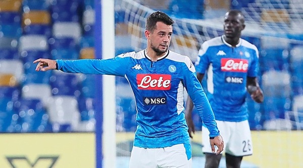 Younes: "Calciatori sfruttati per i soldi. Ci lasciano ignoranti"