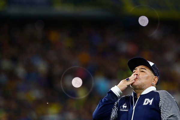 Maradona, all'asta per beneficenza la maglia del Mondiale '86