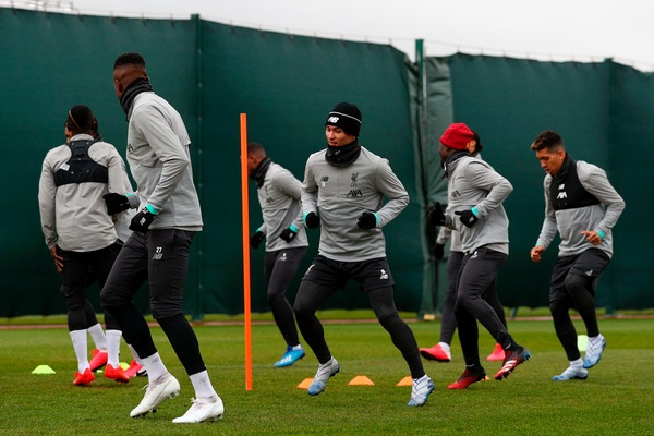 La Premier League dà l'ok per gli allenamenti a gruppi da domani