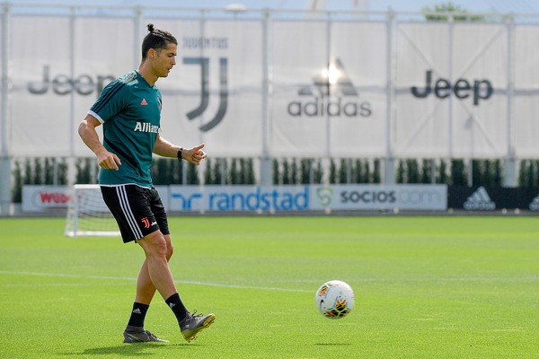 Il doppio 6 di CR7: l’alieno ricomincia la caccia ai record