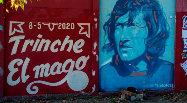 Una statua a Rosario  per El Trinche, l'idolo di Maradona
