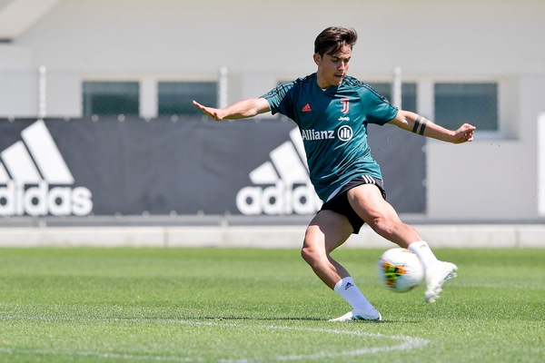 Juventus, Sarri riparte dal tridente CR7, Dybala e Douglas