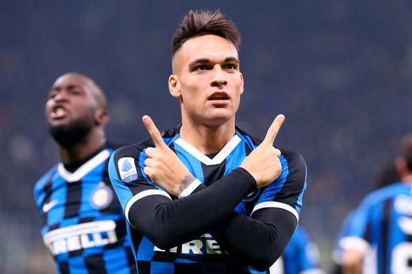 "Lautaro-Barcellona: vicini alla fumata bianca"