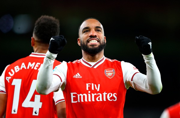 L'Équipe: "Inter, è Lacazette il sostituto di Lautaro Martinez"