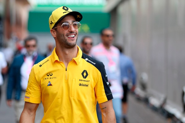 F1 Ricciardo: "Fondamentale che Vettel prosegua"