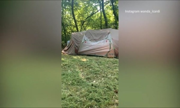 Icardi fa festa in campeggio