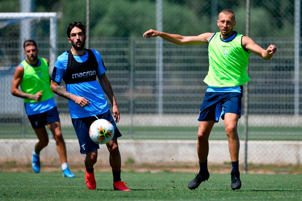 Lazio, seduta incentrata sulla tattica: Strakosha ha lavorato a parte